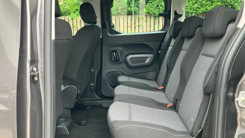 Toyota Proace City Verso 100kW Shuttle Long 50kWh 5dr Auto Electric Estate